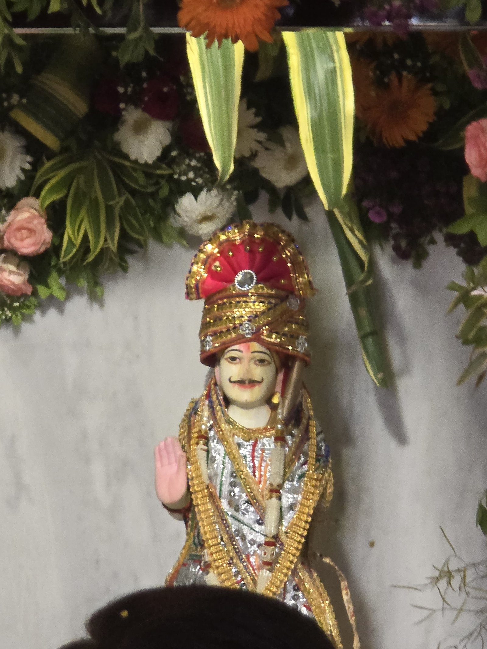 Aarti offering